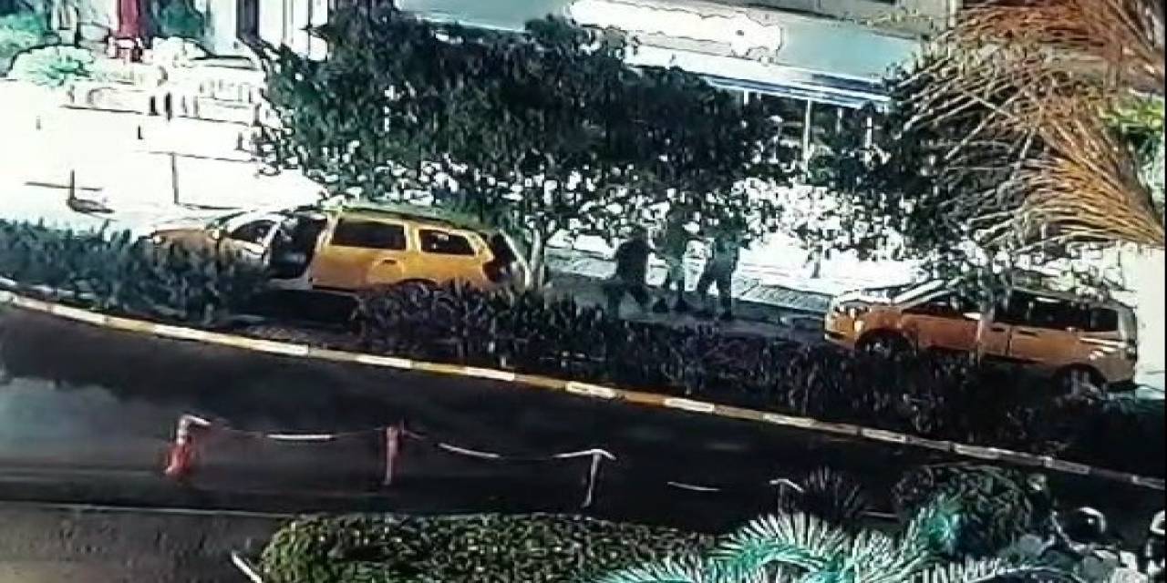 Taksicilerin Kavgası Güvenlik Kamerasında