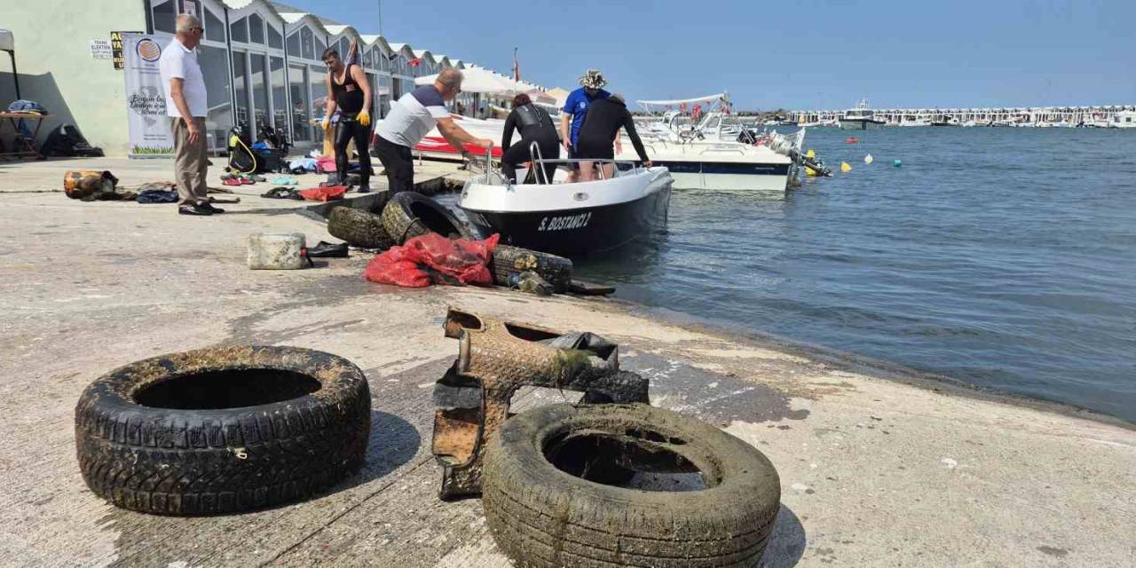 Samsun’da Dalgıçlardan Deniz Dibi Temizliği