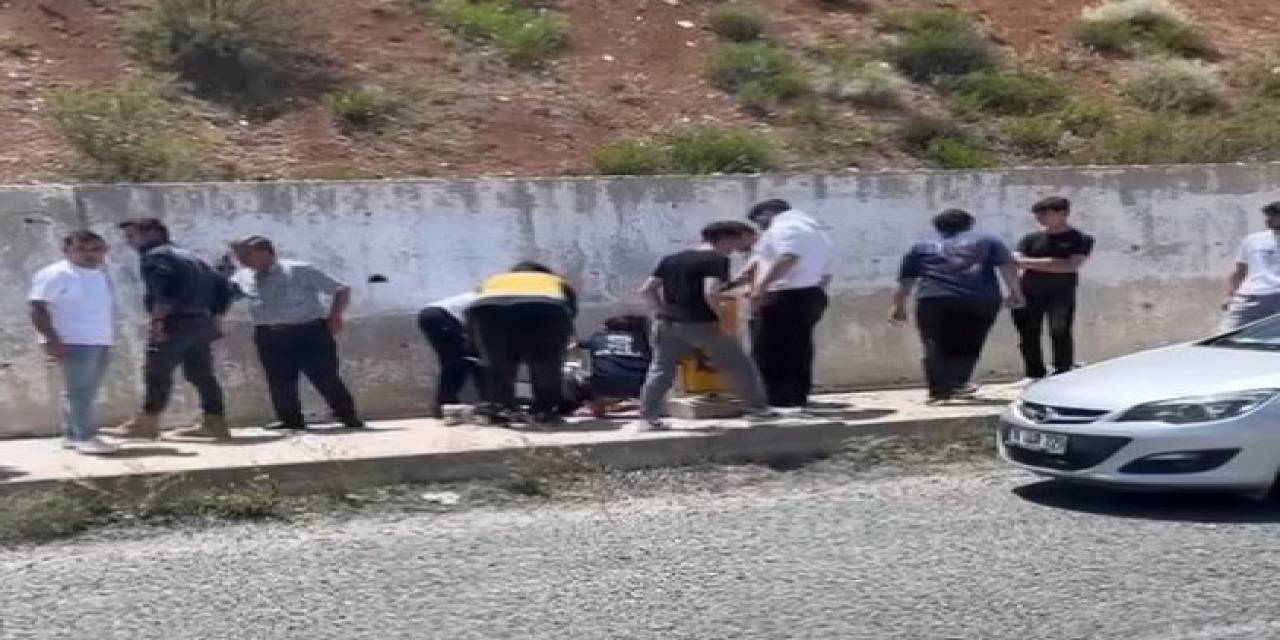 Yks’den Çıkıp Evlerine Giderken Kapısı Açık Araçtan Düştüler