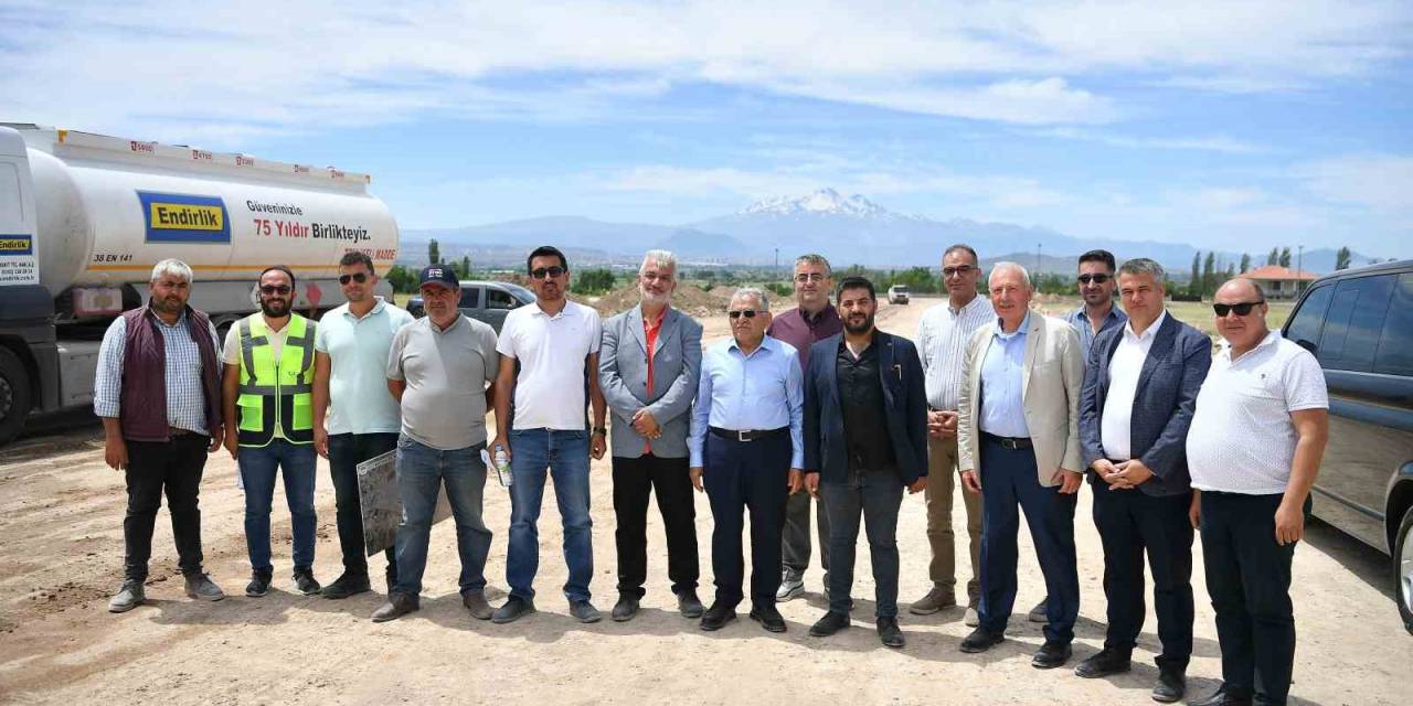 Başkan Büyükkılıç: "Düzenli, Planlı, Doğayla İç İçe Olan Bir Semt Ortaya Çıkacak"