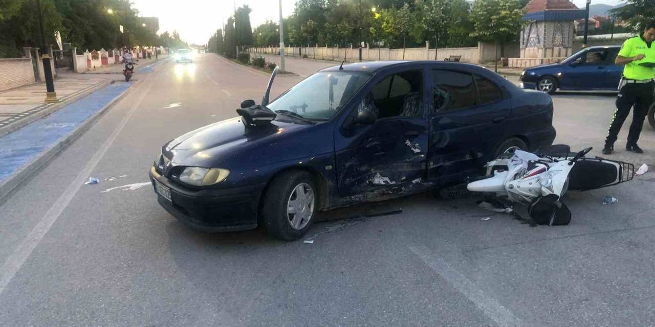 Motosikletin 15 Yaşındaki Sürücüsü Trafik Kazasında Ağır Yaralandı