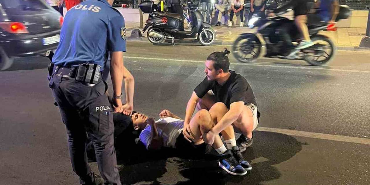 Yolun Karşısına Geçmek İsteyen Yayaya Motosiklet Çarptı