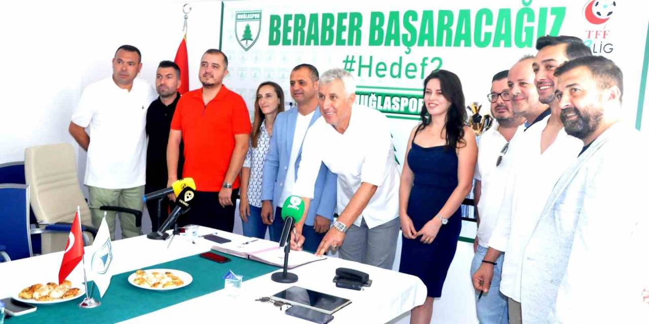 Muğlaspor Yeni Teknik Direktörü Durmuş’u Tanıttı