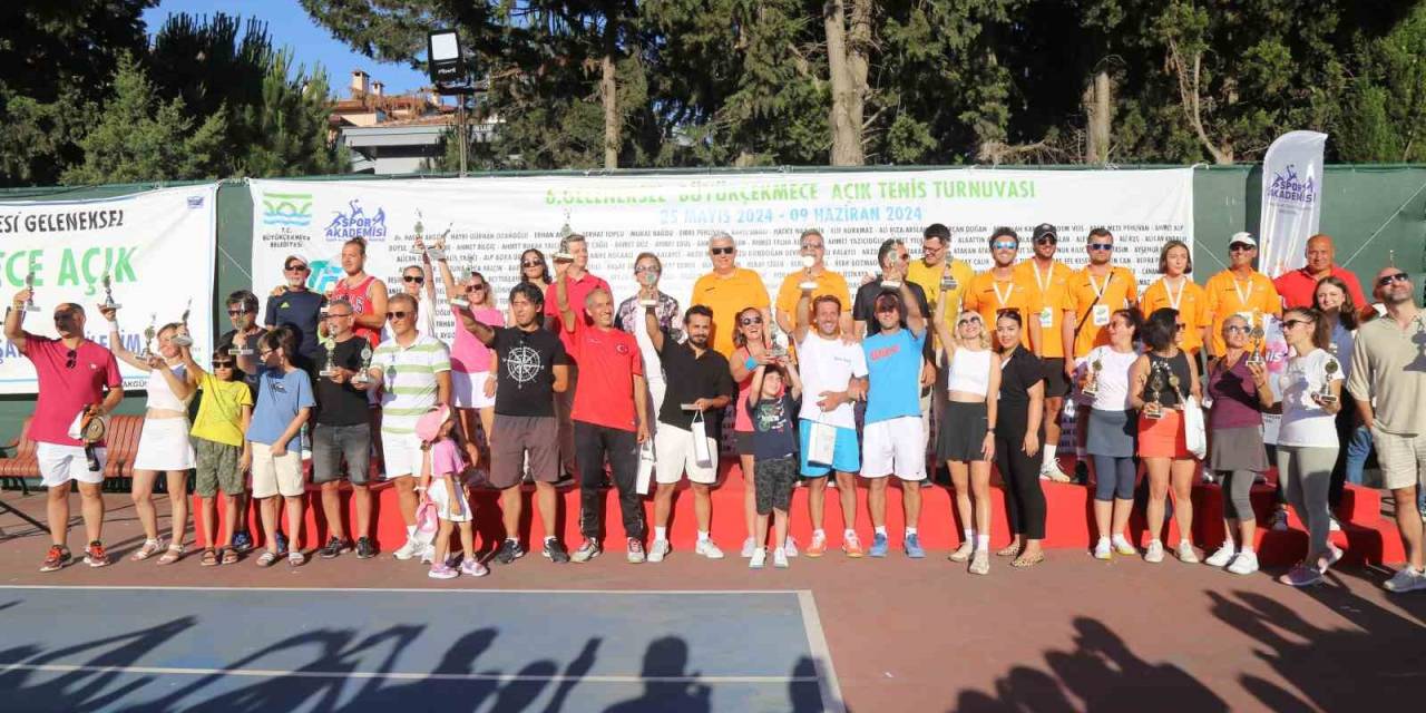 Büyükçekmece 6. Açık Tenis Turnuvası Ödül Töreni Gerçekleşti