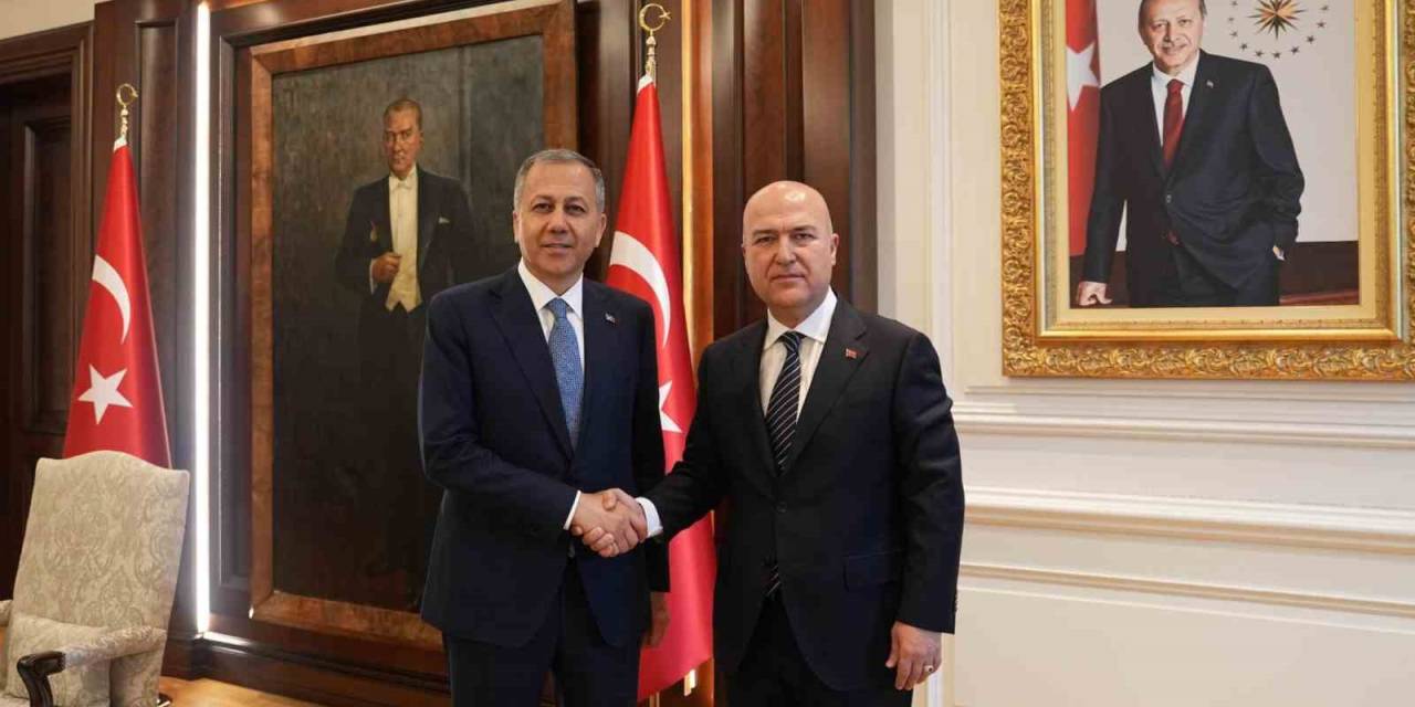 Chp Genel Başkan Yardımcısı Murat Bakan, İçişleri Bakanı Ali Yerlikaya’yı Ziyaret Etti