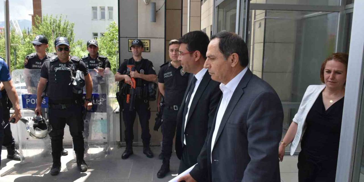 Cumhurbaşkanı Erdoğan’ın Fotoğrafını İndiren Dem Partili Başkan İfade Verdi