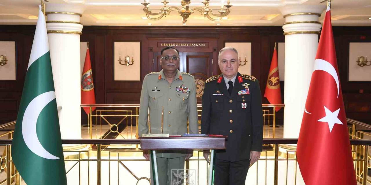 Bakan Güler, Pakistan Genelkurmay Başkanı Mirza’yı Kabul Etti