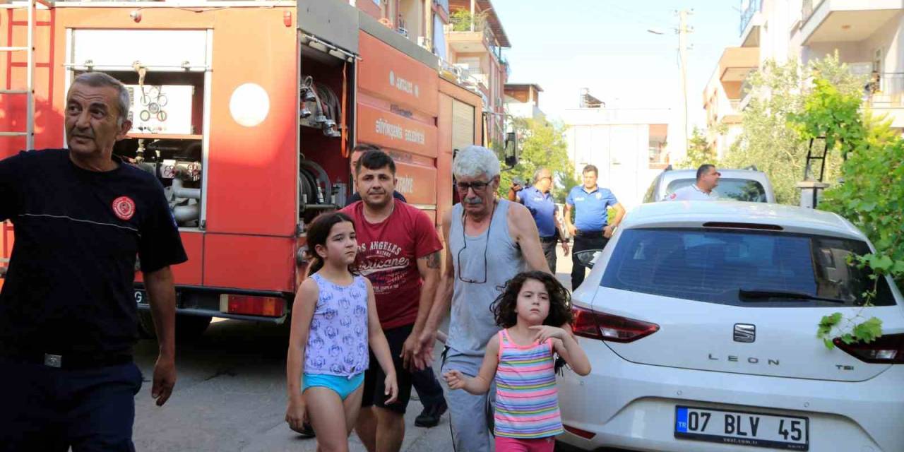 Alevlerin Ortasında Kalmaktan Komşuları Kurtardı