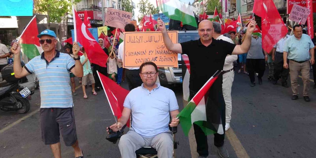 Mersin’de Filistin’e Destek, İsrail’e Tepki Yürüyüşü