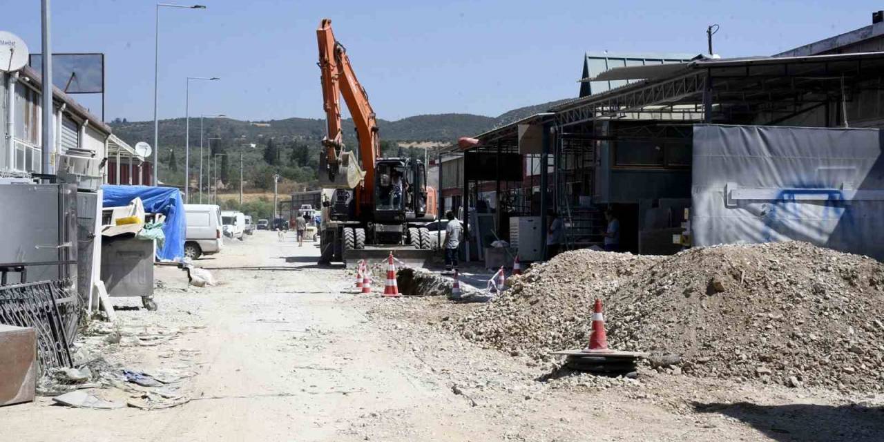 Başkan Günel, Esnafa Verdiği Bir Sözü Daha Yerine Getirdi