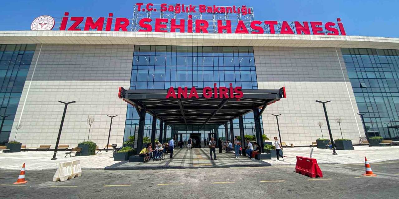 İzmir Şehir Hastanesi, 8 Ayda 2 Milyondan Fazla Hastaya Hizmet Verdi