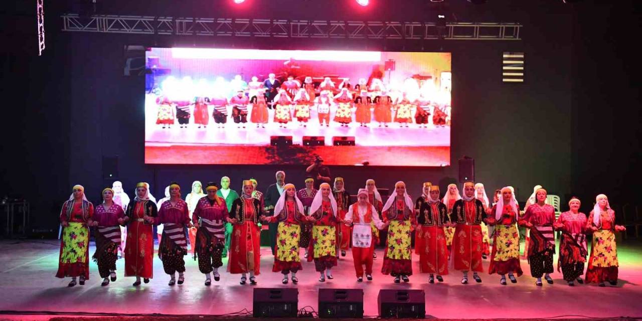 Esenyurt Belediyesi’nde Eğitim Gören Kursiyerler İçin Yıl Sonu Kapanış Ve Sertifika Programı Düzenlendi