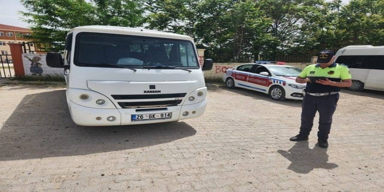 Jandarma Ekiplerinden Okul Servislerine Yönelik Denetim