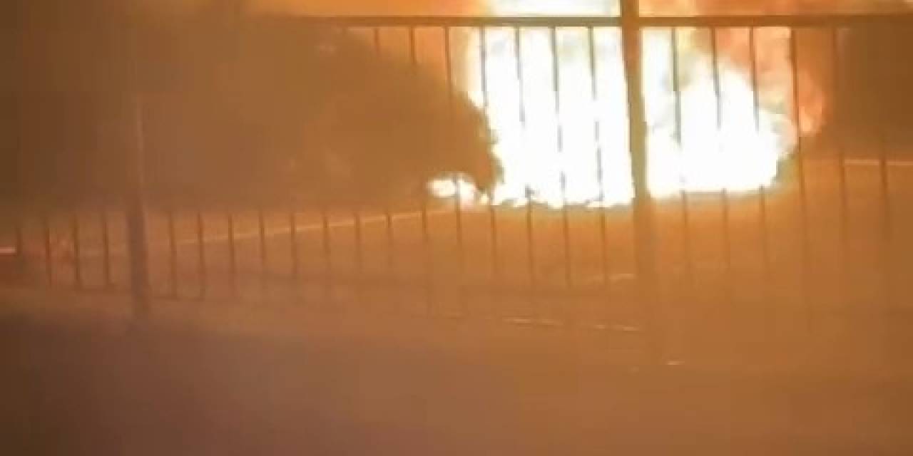 Bursa’da Lüks Otomobil Alev Alev Yandı