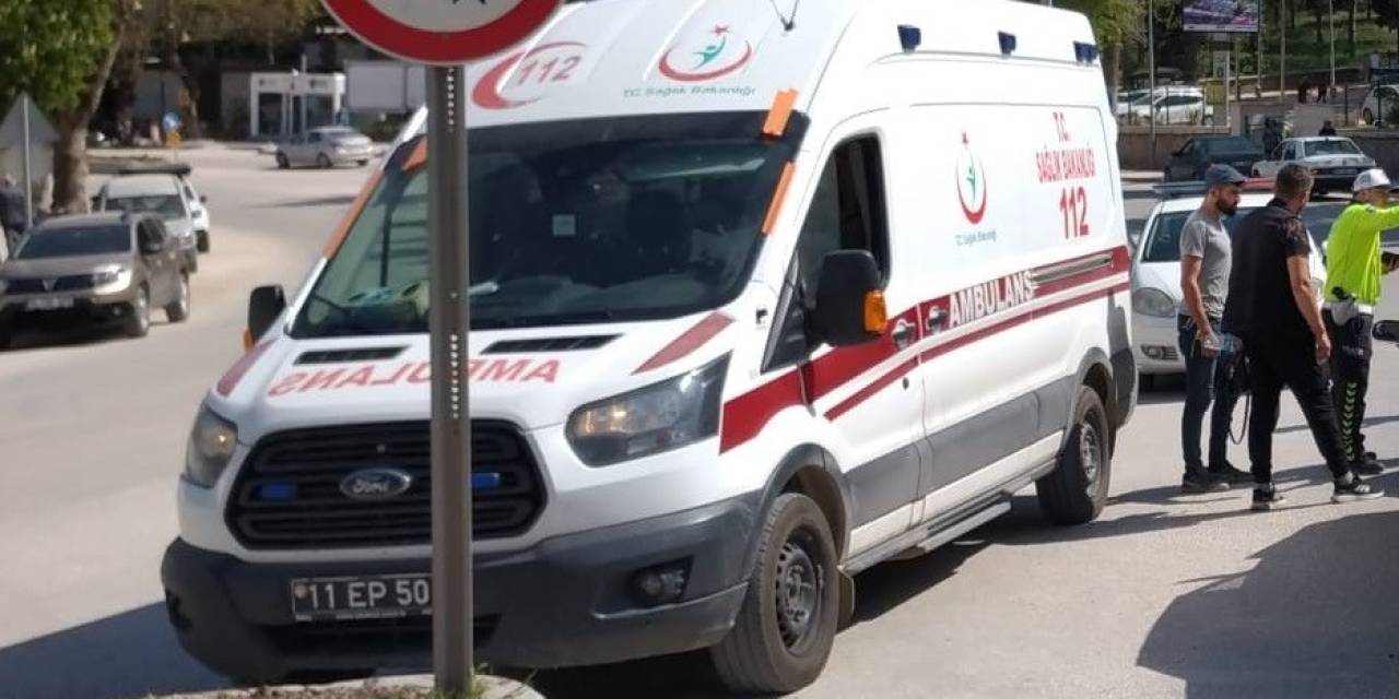 Eski Otogar Kavşağı’nda Trafik Kazası; 1 Yaralı