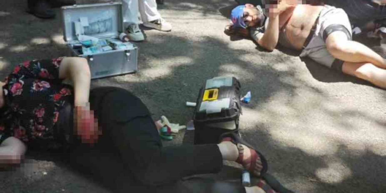 Abd’li 4 Öğretmene Çin’de Bıçaklı Saldırı