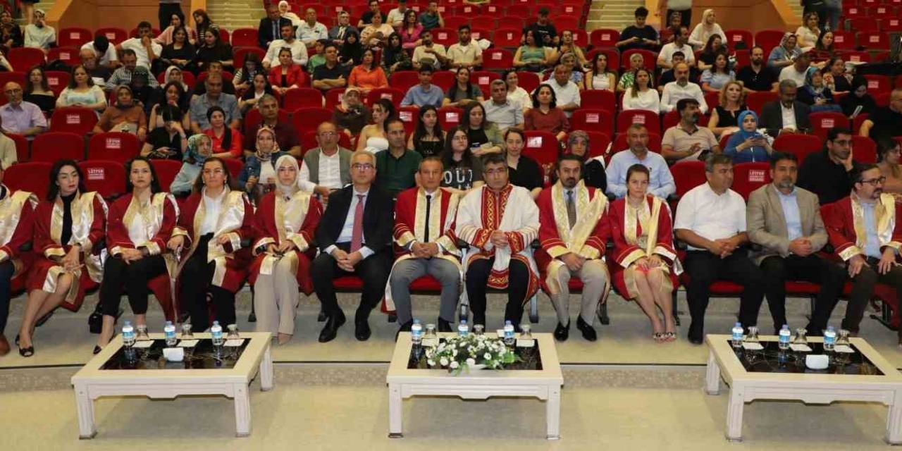 Öğrenciler Beyaz Önlük Giydi