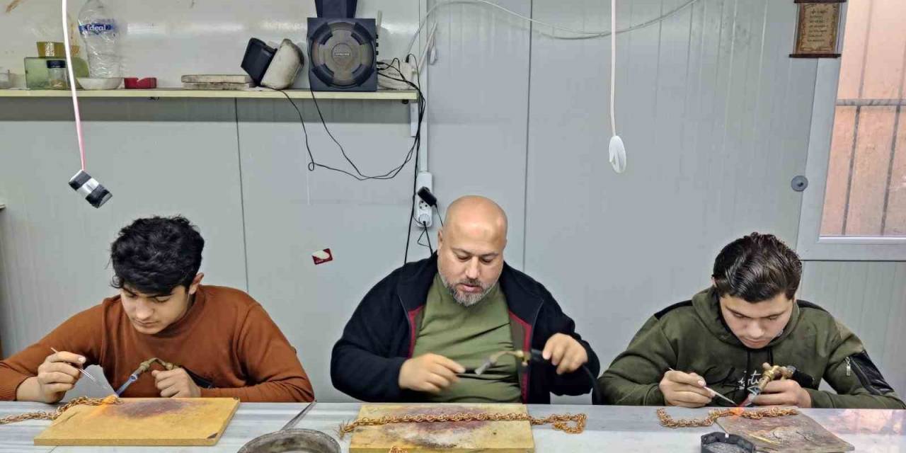 Çok Katlı Otopark Kuyumcu Esnafının Üretim Merkezi Oldu