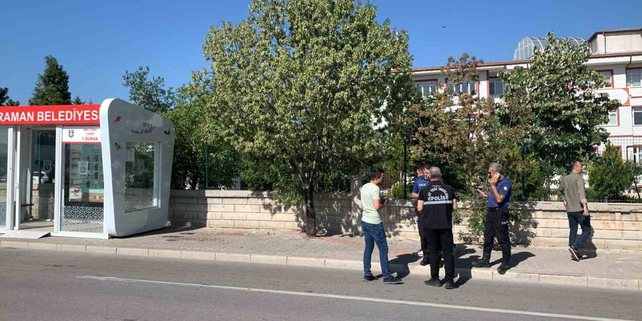 Lise Öğrencilerinin Bıçakla Şakası Hastanede Bitti