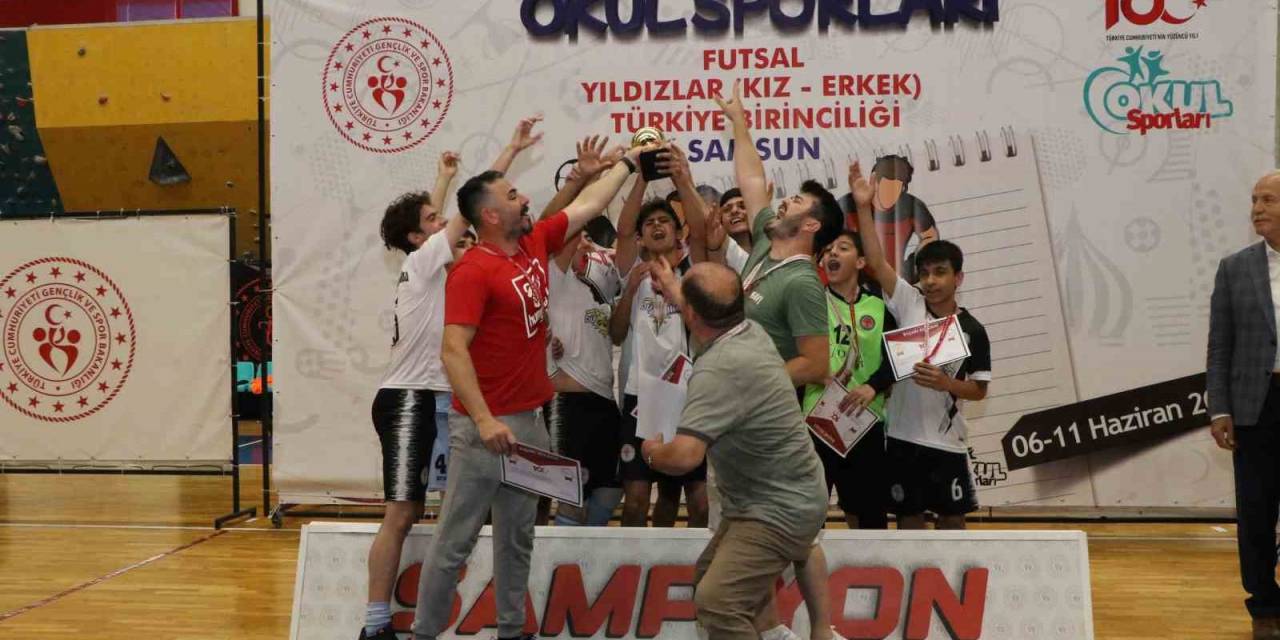 Futsal Müsabakaları Nefes Kesti