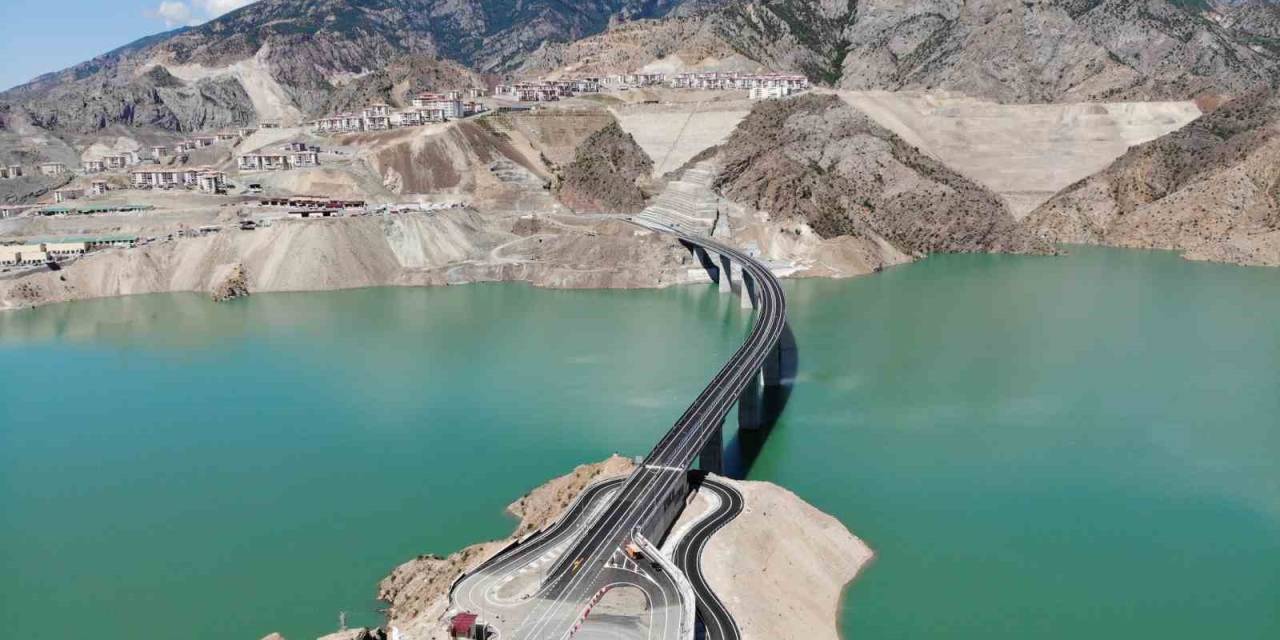 Yusufeli Merkez Viyadüğü Hizmete Açıldı