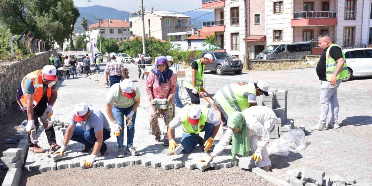 Sındırgı’da İmece Kültürü Canlanıyor