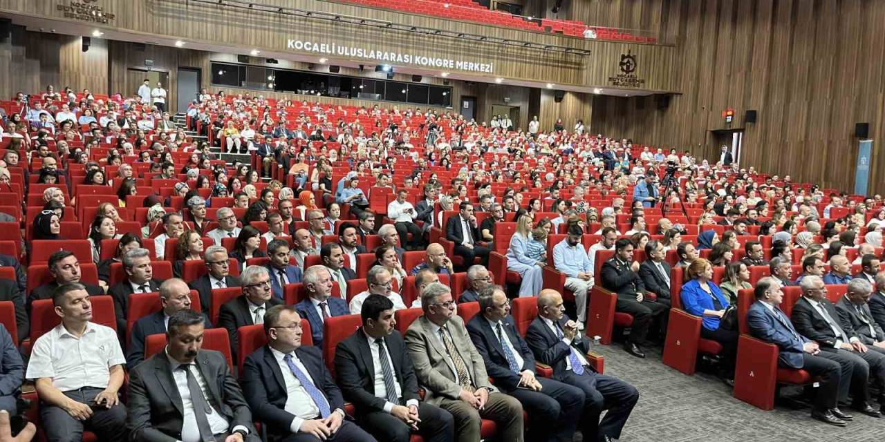 4 Yılda Risk Altındaki 1 Milyonu Aşkın Çocuğun Elinden Tutuldu