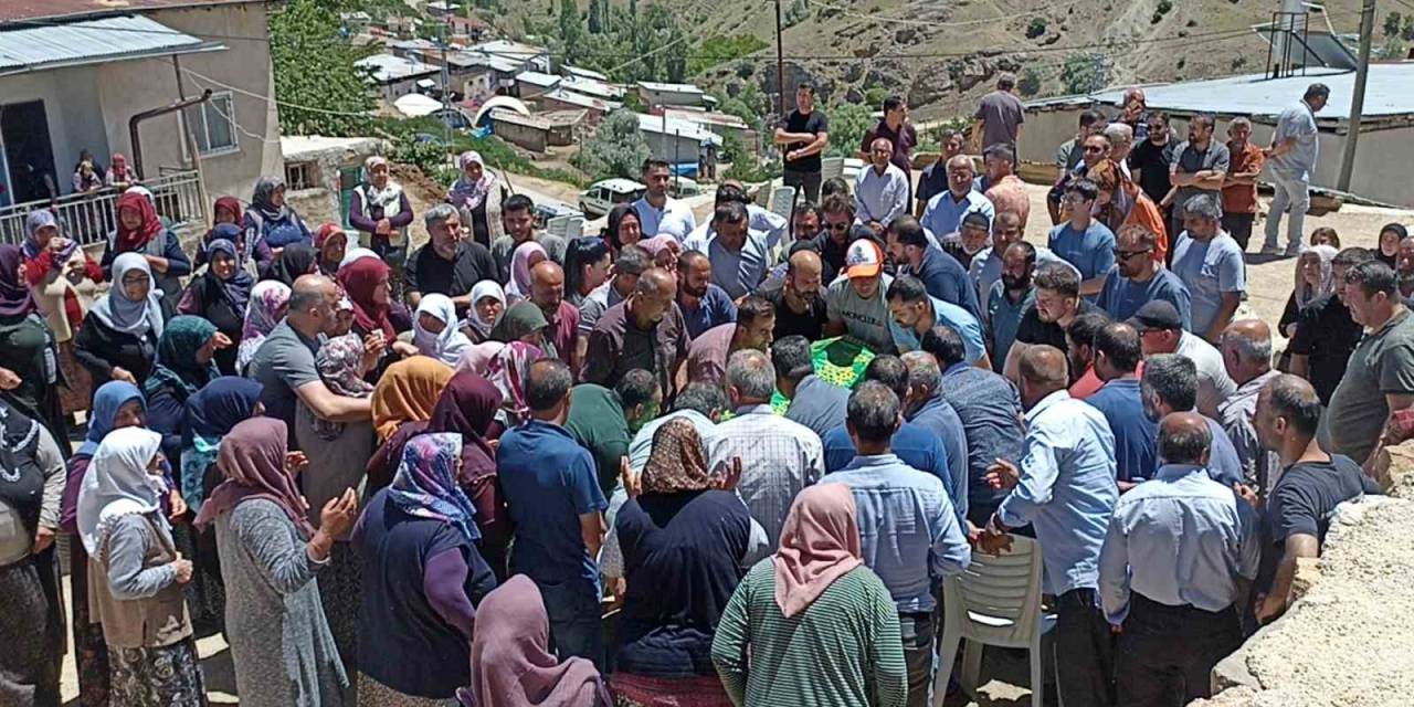 Topraktan Çıkartılıp Toprağa Verildi