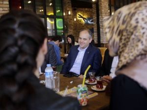 Gençlik Bakanı Kılıç, Gençlerle Sohbet Etti
