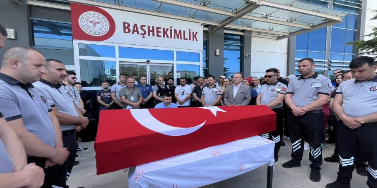 Kazada Hayatını Kaybeden Doktor İçin Tören