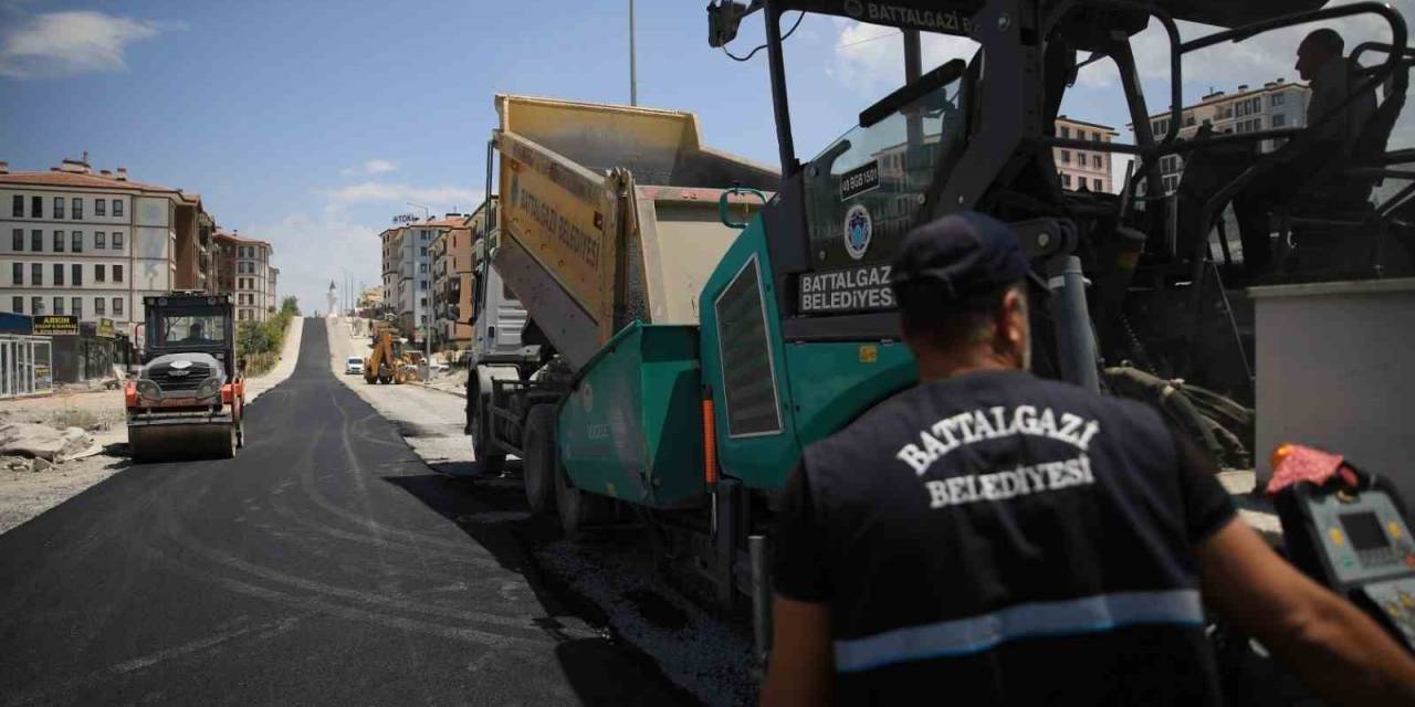 Battalgazi Belediyesi Yol Çalışmalarına Aralıksız Devam Ediyor