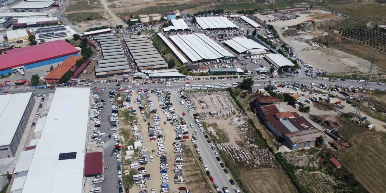 Denizli’de Kurban Pazarı Hareketlendi