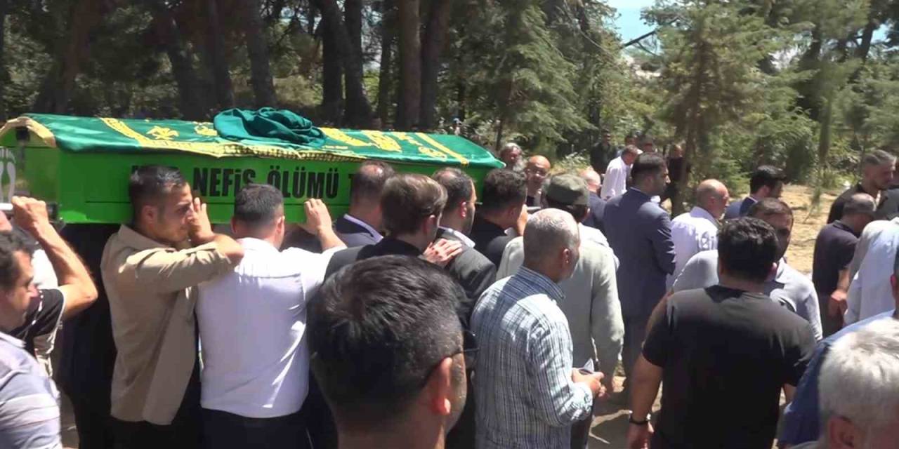 Eski Amasya Belediye Başkanı Mehmet Sarı’nın Evlat Acısı