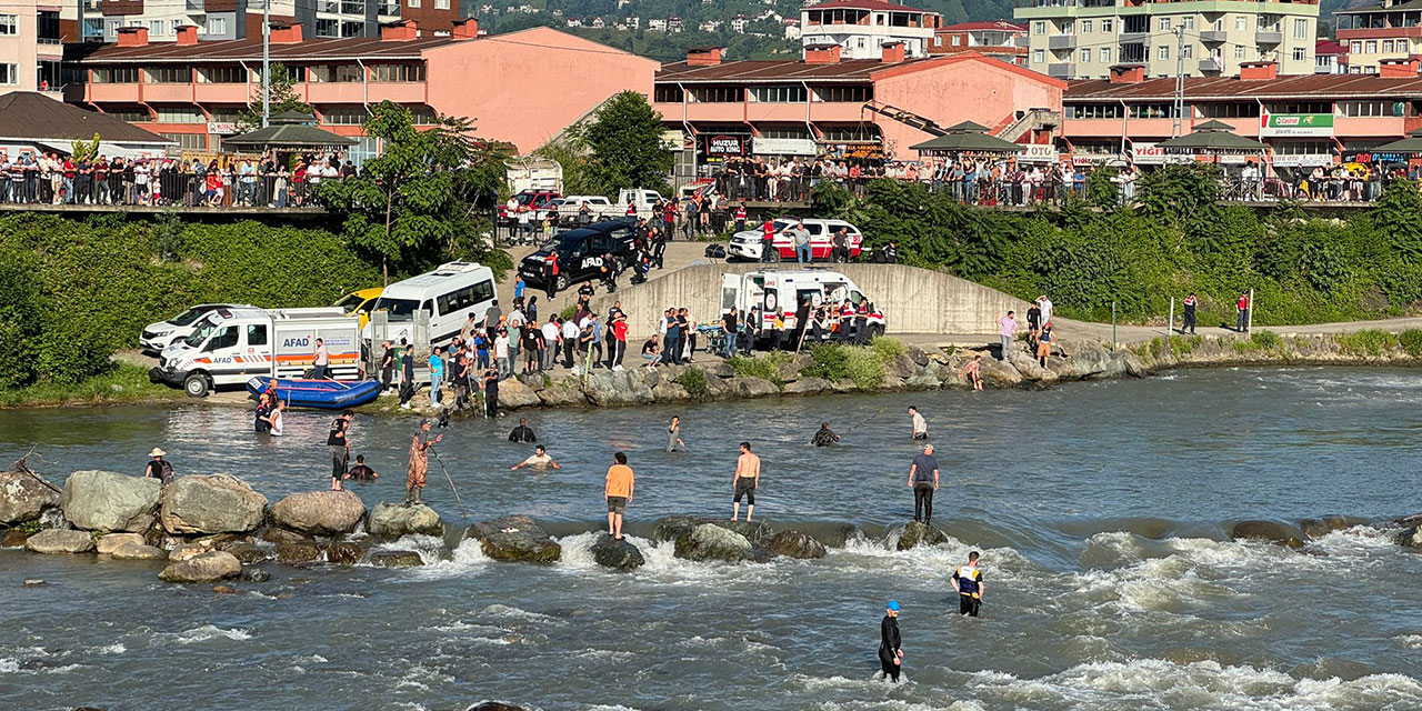 Rize'de yapay gölde akıntıya kapılan 4 kişi yaralı kurtarıldı