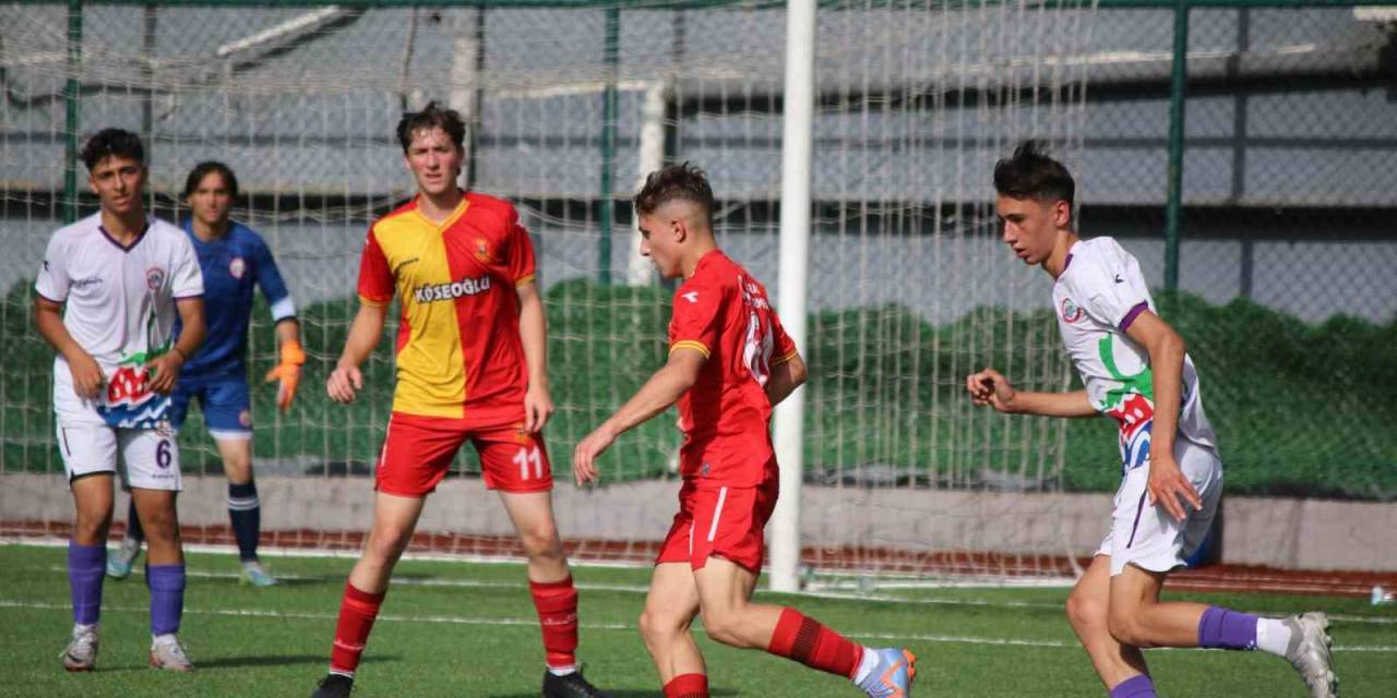 U-17 Türkiye Futbol Şampiyonası Karabük’te Başladı