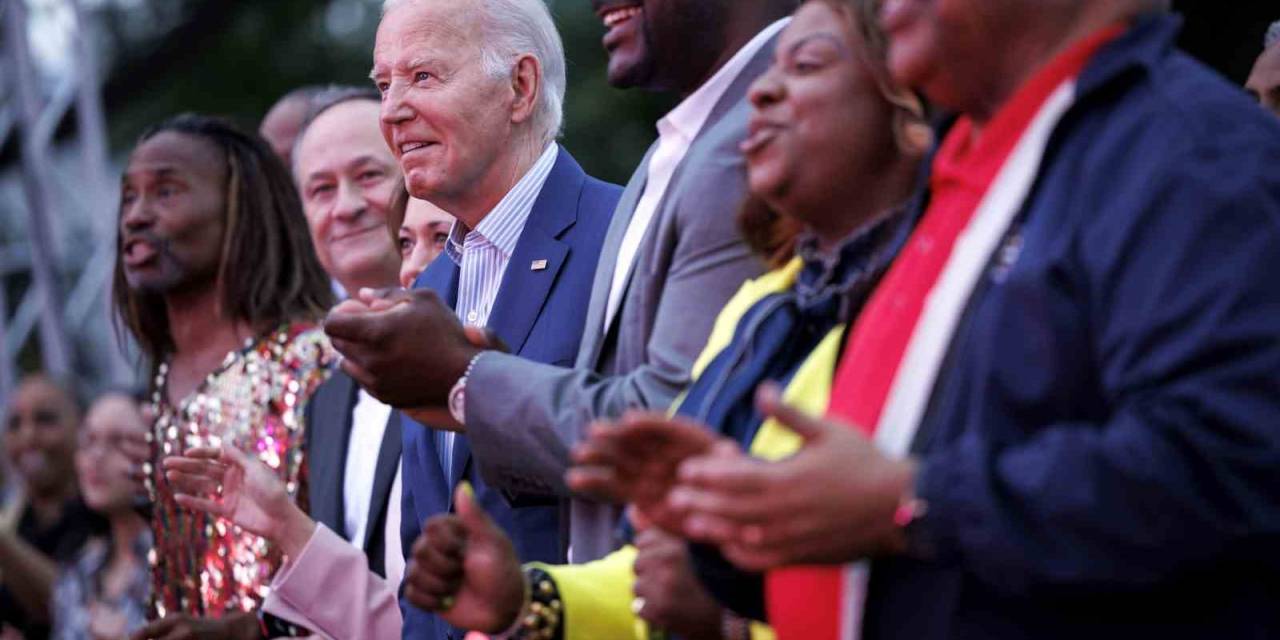 Biden, Beyaz Saray’daki Etkinlikte Dondu Kaldı