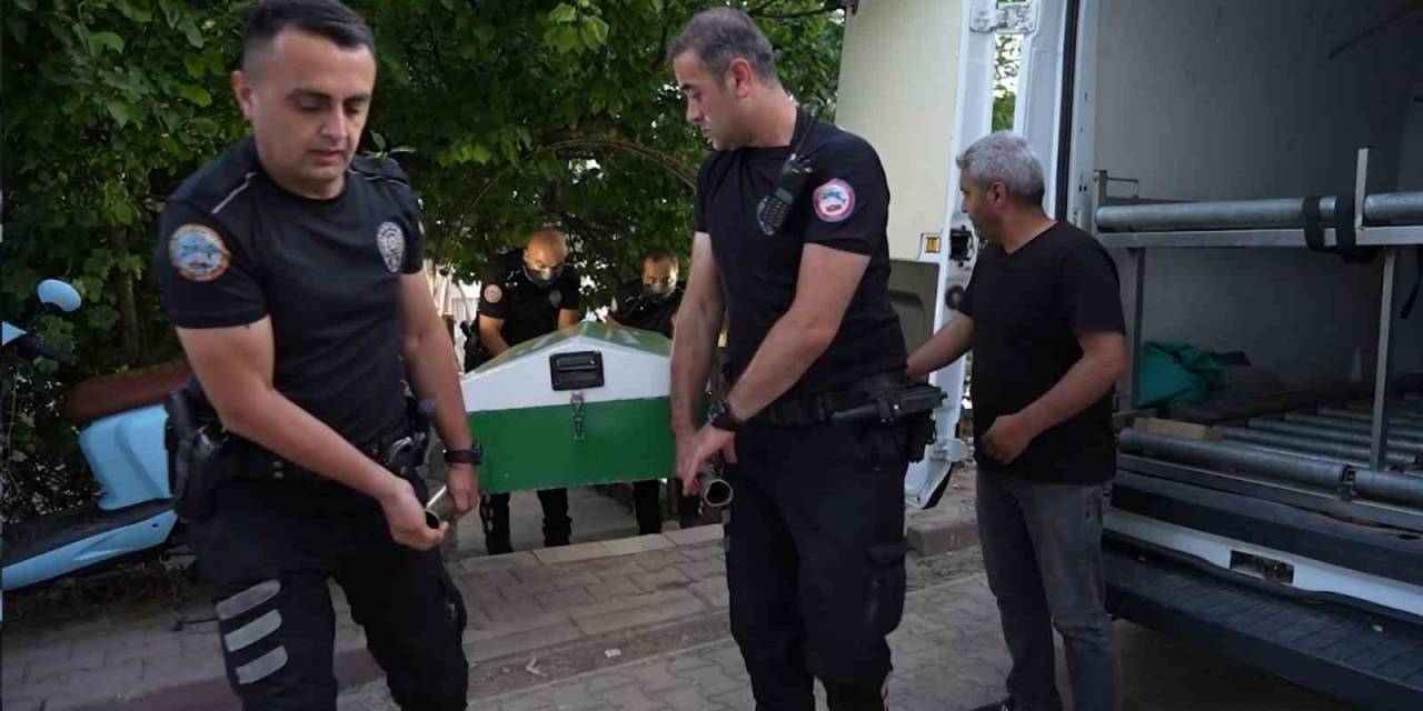 Yaşlı Kadın Evinde Uğradığı Saldırıda Öldürüldü