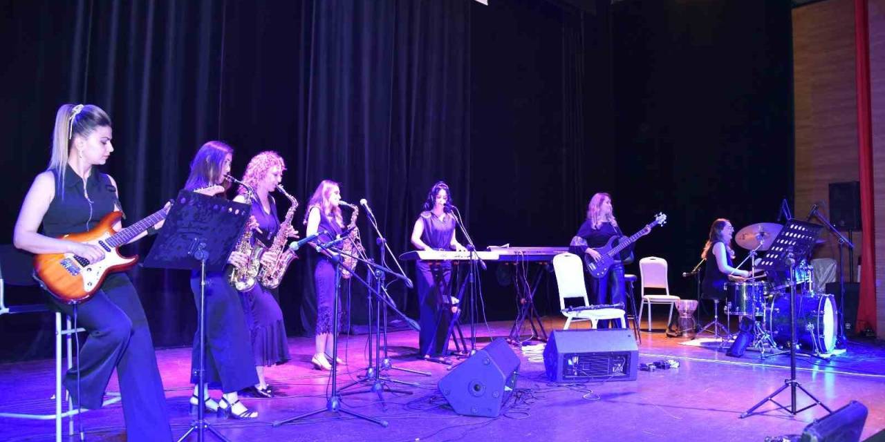 Vezirköprü Kadın Orkestrası’ndan Yaza Merhaba Konseri
