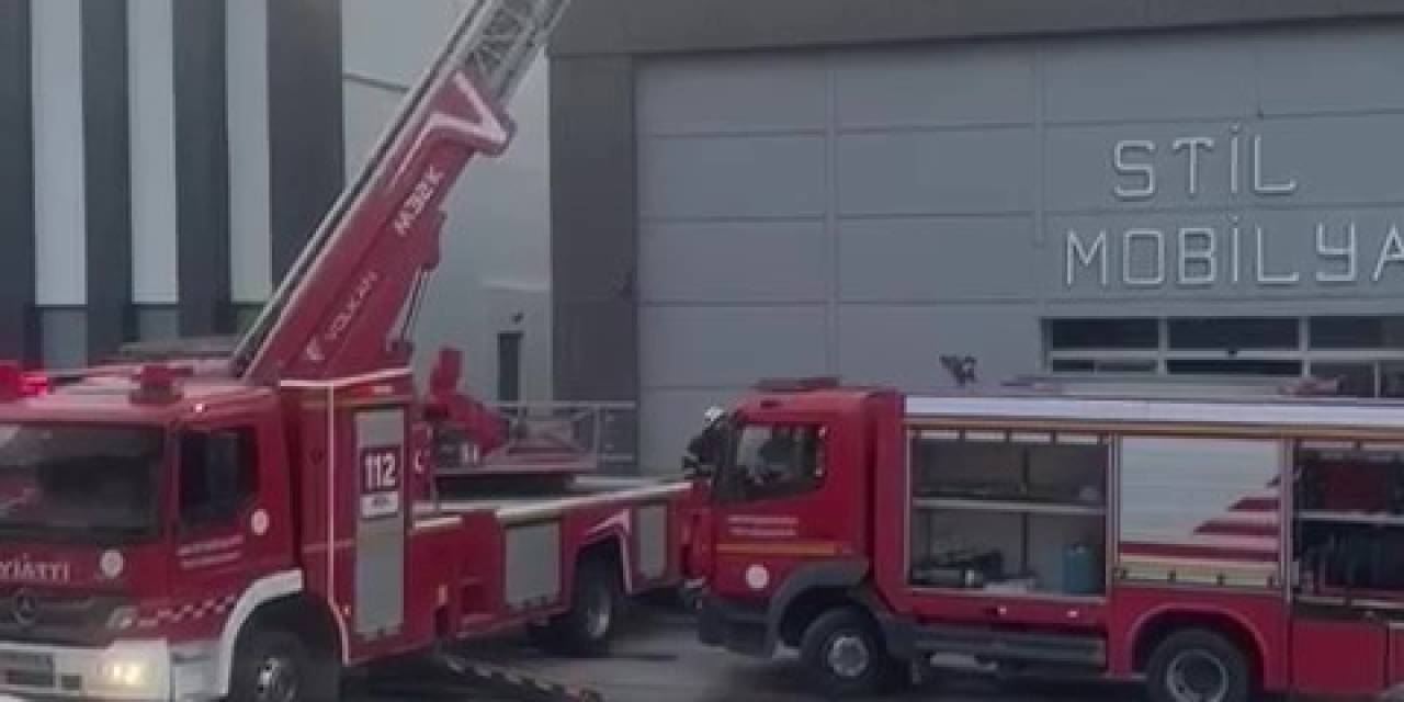 Adana’da Mobilya İmalathanesinde Yangın
