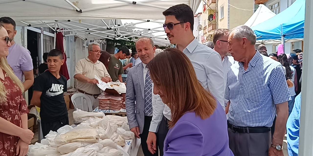 Geliri Eğitimde Kullanılacak Hayır Çarşısına Yoğun İlgi