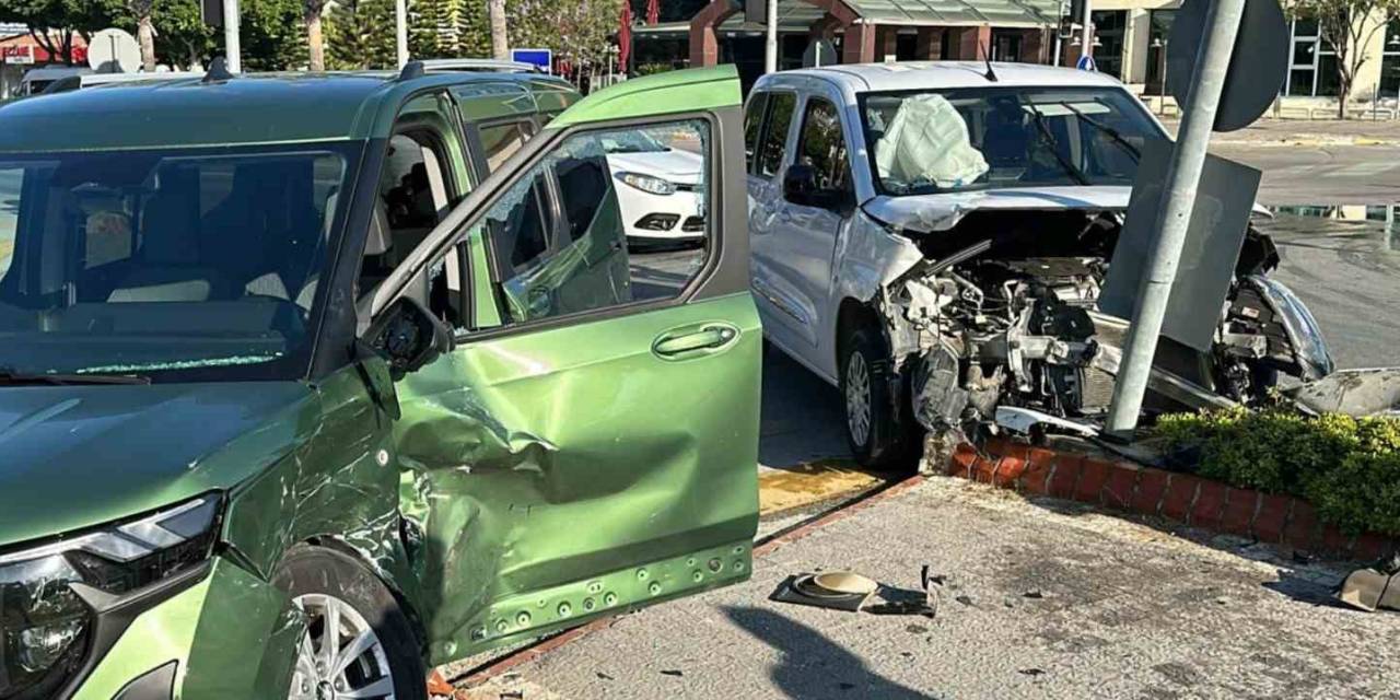 Zabıta Müdürü Kazada Yaralandı