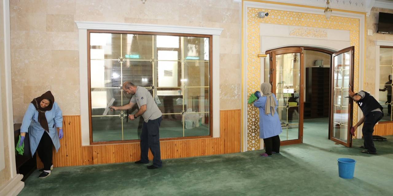 Küçükçekmece’ De Bayram Hazırlıkları Hız Kesmiyor