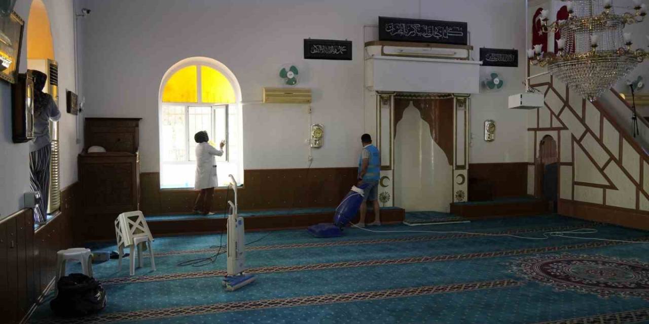 Yunusemre’de İbadethaneler Kurban Bayramına Hazırlanıyor