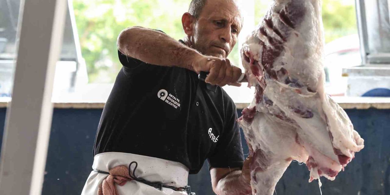 Büyükşehir’den Üç Noktada Ücretsiz Kurban Kesimi