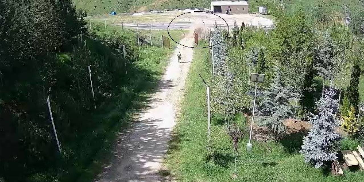 Hafif Ticari Araç Devrildi: 1 Ölü 5 Yaralı