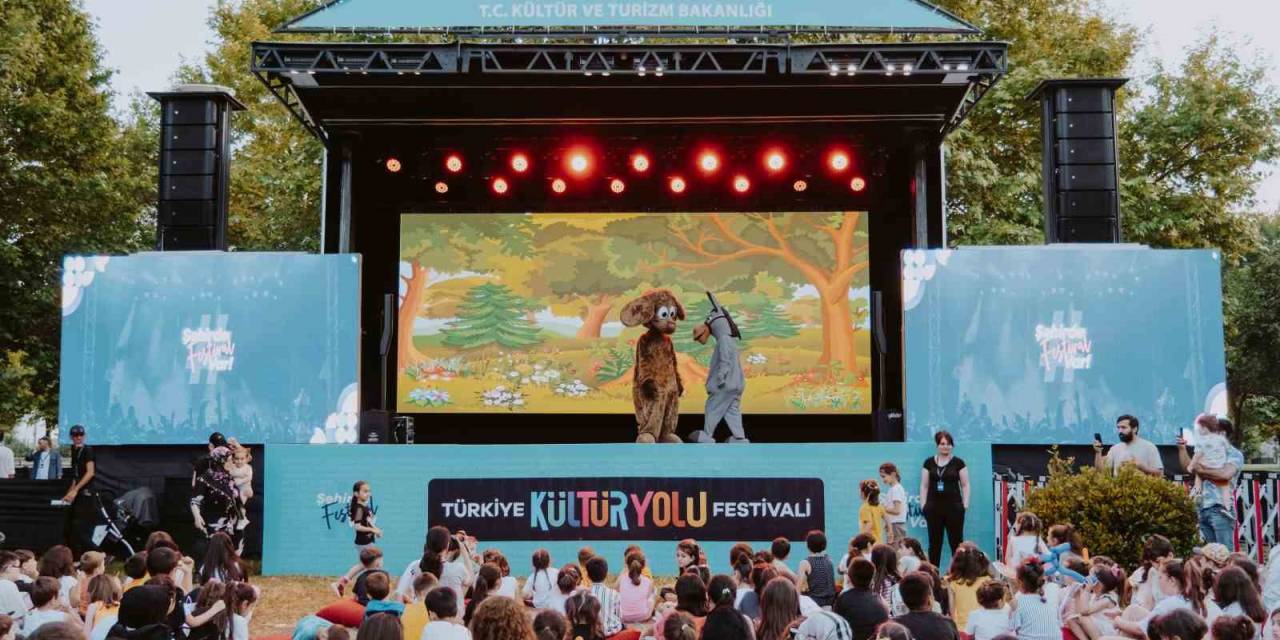 Samsun’da Kültür Yolu Festivali Coşkusu