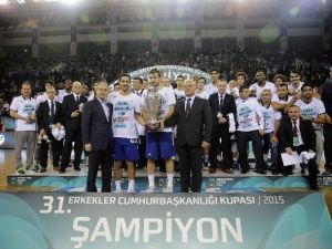 Gençlik Ve Spor Bakanı Kılıç Cumhurbaşkanlığı Kupası’nı Kazanan Anadolu Efes’i Tebrik Etti