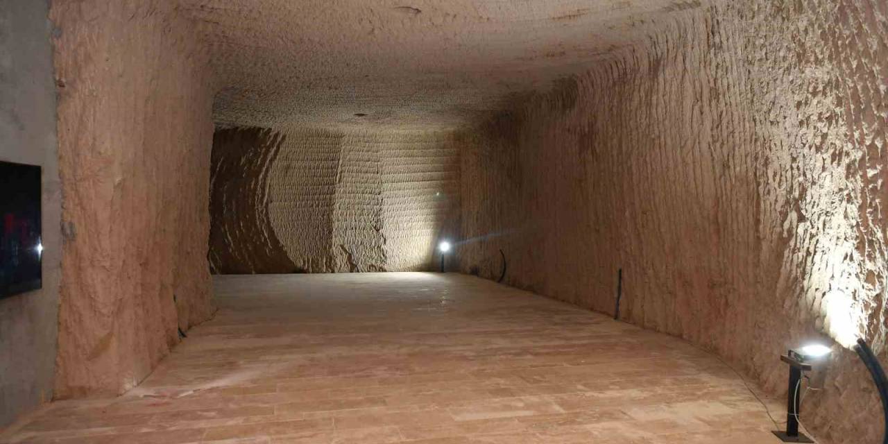 Büyükkılıç, Dünyada Örneği Olmayan Kayadan Oyma Müzeyi İnceledi