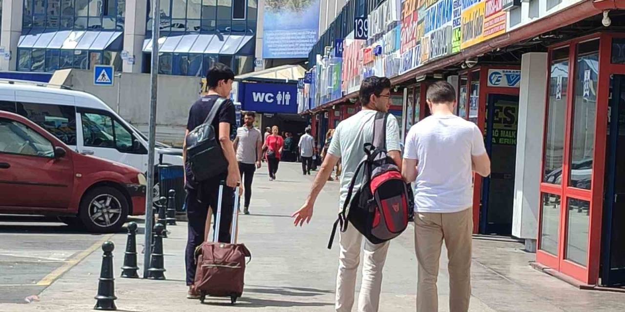 Kurban Bayramı Öncesi 15 Temmuz Demokrasi Otogarı’nda Biletler Tükendi