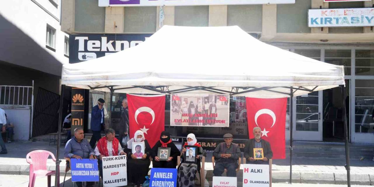 Kurban Bayramı’nı Buruk Karşılayan Aileler Eylemini Sürdürüyor